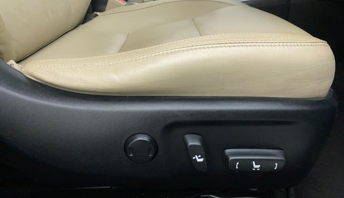 2016 Toyota Corolla Altis VL AT, Petrol, Automatic, 84,785 km, Driver Side Adjustment Panel