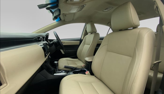 2016 Toyota Corolla Altis VL AT, Petrol, Automatic, 84,785 km, Right Side Front Door Cabin