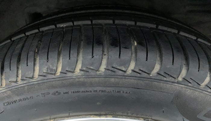2016 Toyota Corolla Altis VL AT, Petrol, Automatic, 84,785 km, Left Rear Tyre Tread