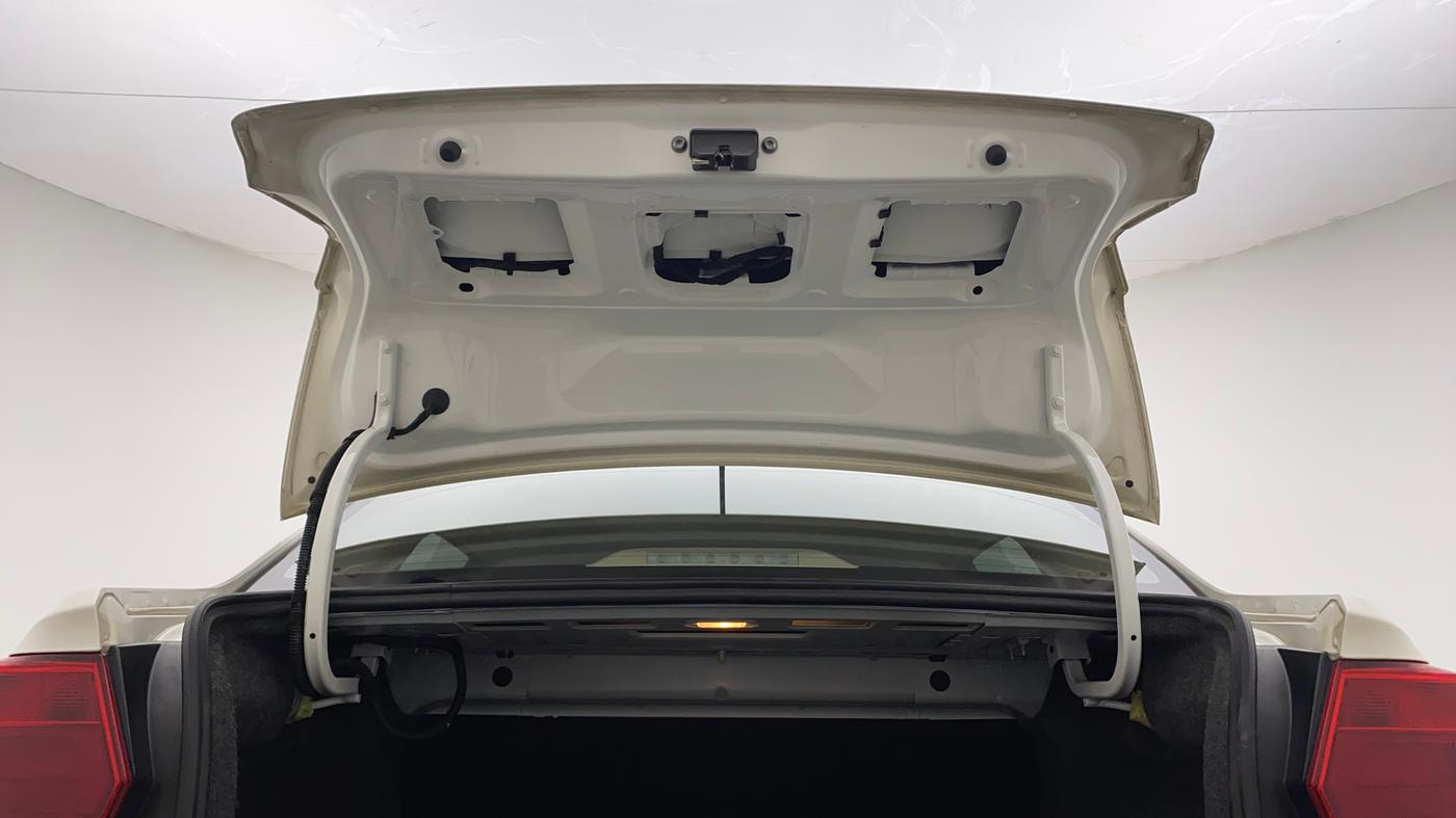 2018 Volkswagen Ameo HIGHLINE PLUS 1.5L AT 16 ALLOY, Diesel, Automatic, 42,170 km, Boot Door Open