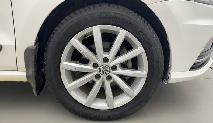 2018 Volkswagen Ameo HIGHLINE PLUS 1.5L AT 16 ALLOY, Diesel, Automatic, 42,170 km, Right Front Wheel