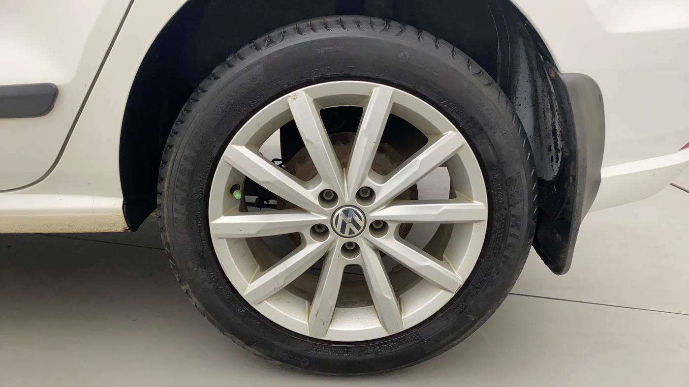2018 Volkswagen Ameo HIGHLINE PLUS 1.5L AT 16 ALLOY, Diesel, Automatic, 42,170 km, Left Rear Wheel