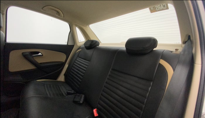 2018 Volkswagen Ameo HIGHLINE PLUS 1.5L AT 16 ALLOY, Diesel, Automatic, 42,170 km, Right Side Rear Door Cabin