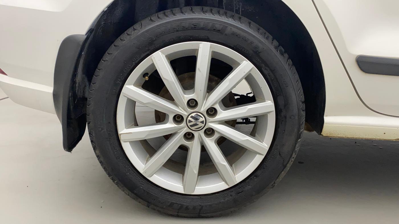 2018 Volkswagen Ameo HIGHLINE PLUS 1.5L AT 16 ALLOY, Diesel, Automatic, 42,170 km, Right Rear Wheel