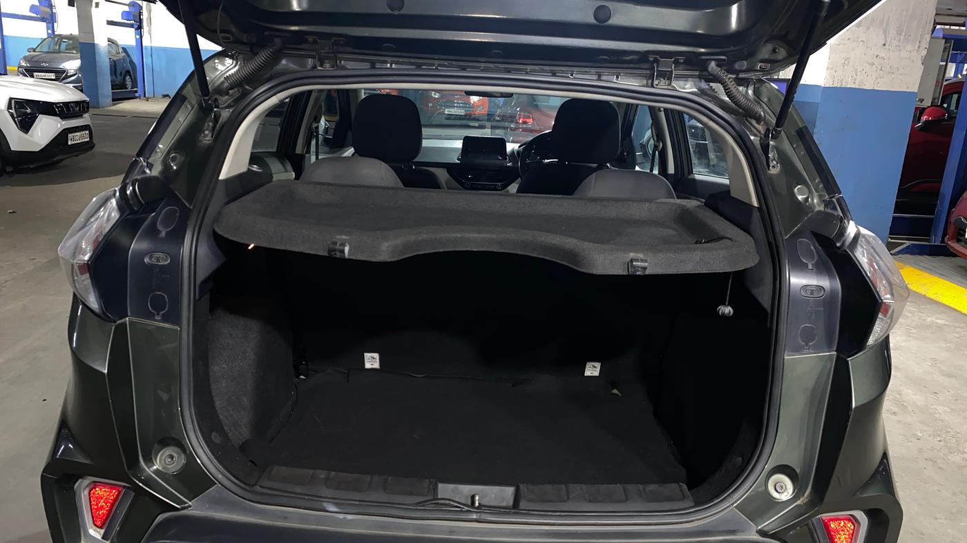 2020 Tata NEXON XZ PLUS (O) DIESEL, Diesel, Manual, 46,650 km, Boot Inside