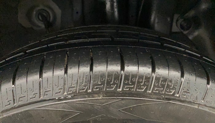 2016 Hyundai Elite i20 ASTA 1.2 (O), Petrol, Manual, 64,574 km, Left Rear Tyre Tread