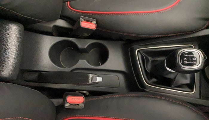 2016 Hyundai Elite i20 ASTA 1.2 (O), Petrol, Manual, 64,574 km, Gear Lever