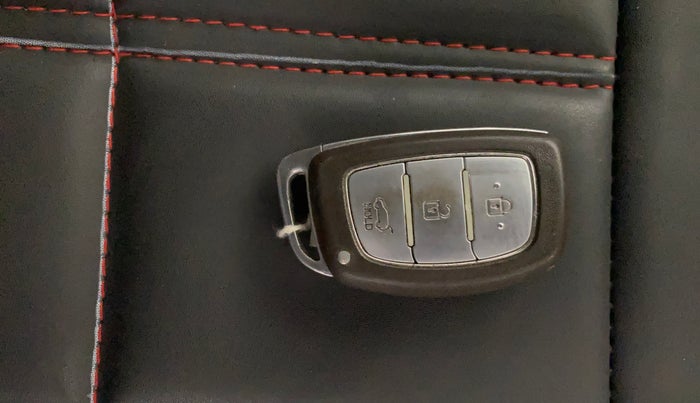 2016 Hyundai Elite i20 ASTA 1.2 (O), Petrol, Manual, 64,574 km, Key Close Up