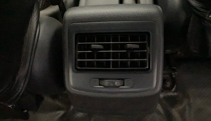 2017 Hyundai Grand i10 ASTA 1.2 KAPPA VTVT, Petrol, Manual, 90,809 km, Rear AC Vents