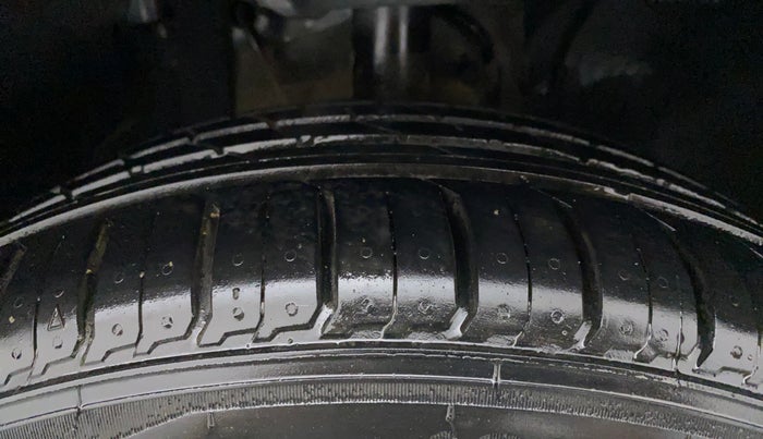2021 Tata ALTROZ XZ DIESEL, Diesel, Manual, 63,776 km, Right Front Tyre Tread