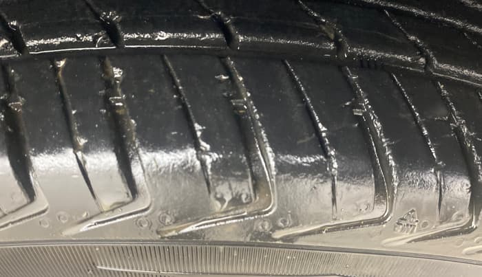 2016 Maruti Celerio LDI, Diesel, Manual, 69,066 km, Right Front Tyre Tread