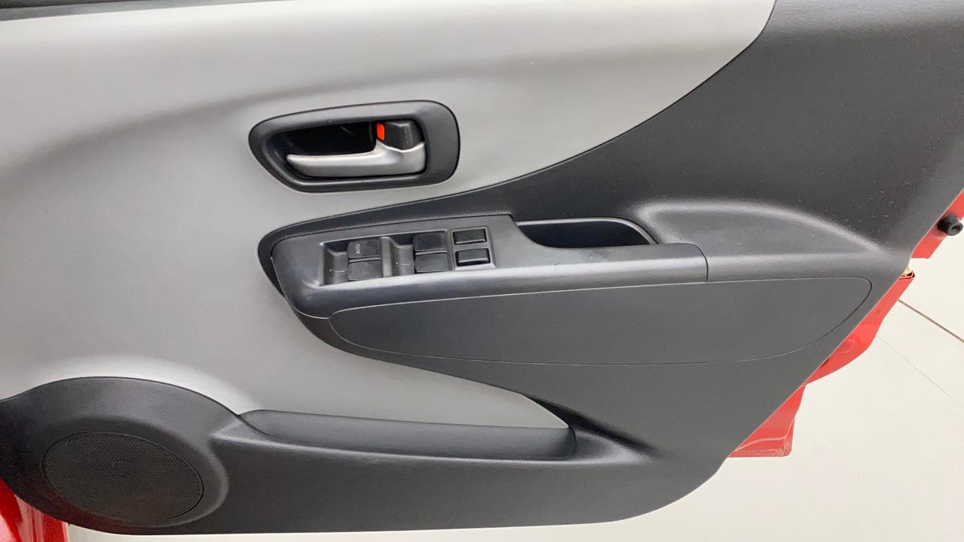 2010 Maruti A Star VXI, Petrol, Manual, 49,743 km, Driver Side Door Panels Control