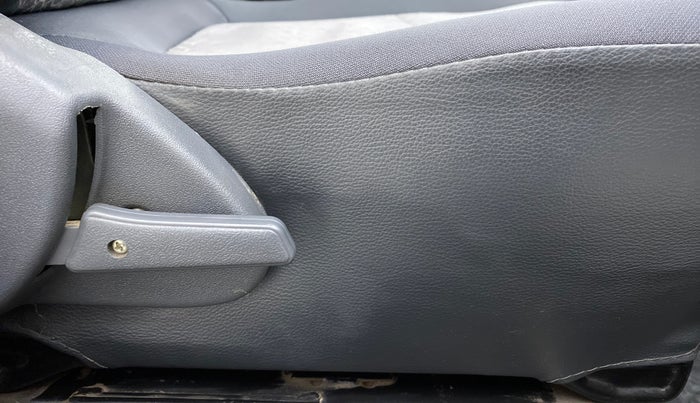 2017 Maruti Alto 800 LXI, Petrol, Manual, 20,778 km, Driver Side Adjustment Panel