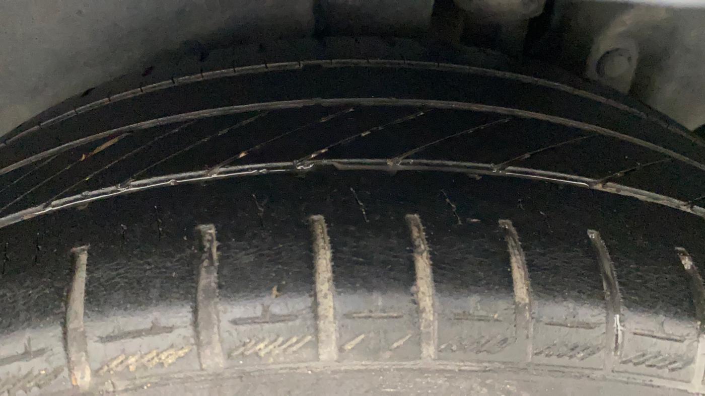 2012 Maruti Ertiga VDI, Diesel, Manual, 1,01,302 km, Left Rear Tyre Tread