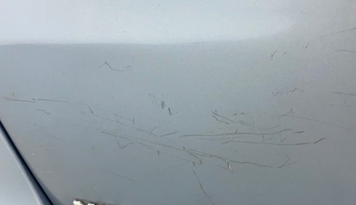 2012 Maruti Ertiga VDI, Diesel, Manual, 1,01,302 km, Dicky (Boot door) - Minor scratches