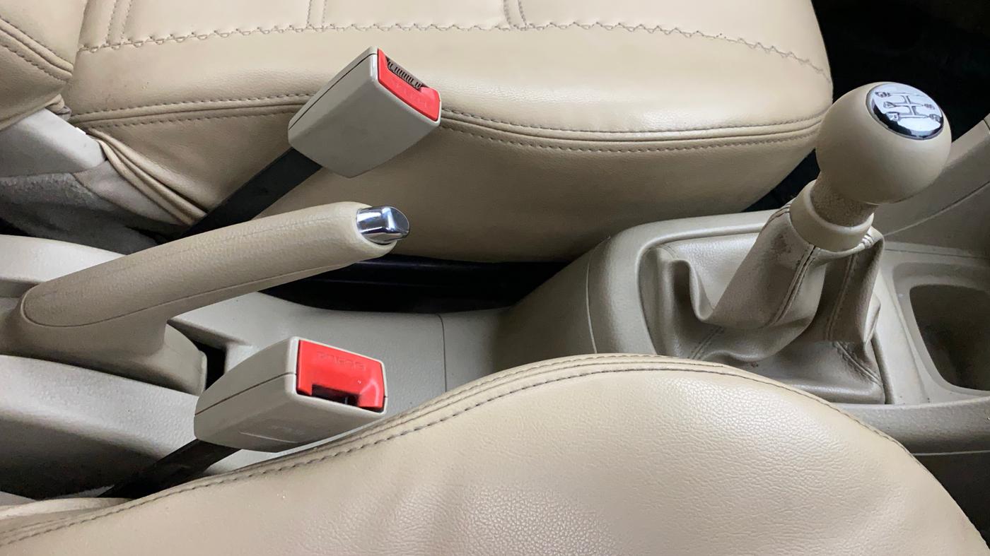 2012 Maruti Ertiga VDI, Diesel, Manual, 1,01,302 km, Gear Lever