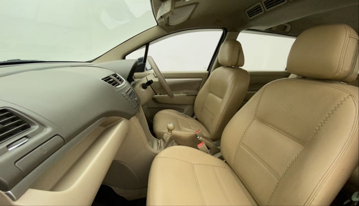 2012 Maruti Ertiga VDI, Diesel, Manual, 1,01,302 km, Right Side Front Door Cabin