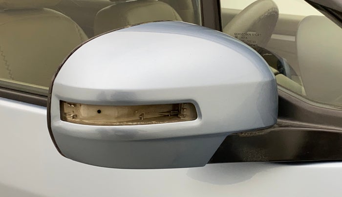 2012 Maruti Ertiga VDI, Diesel, Manual, 1,01,302 km, Right rear-view mirror - Indicator light not working