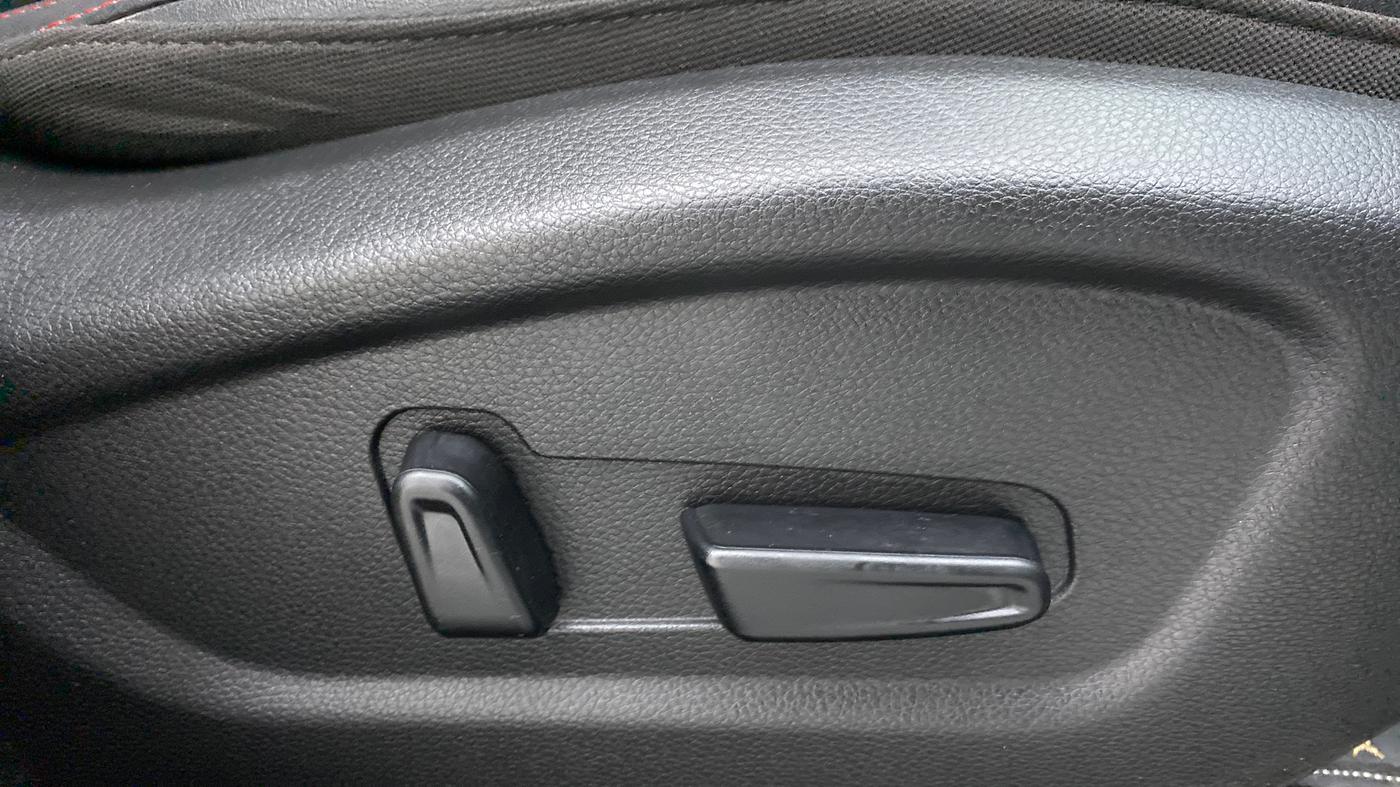 2021 KIA SELTOS 1.4 GTX+ TURBO GDI PETROL AT, Petrol, Automatic, 5,449 km, Driver Side Adjustment Panel