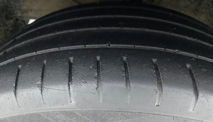 2019 Maruti Baleno ALPHA PETROL 1.2, Petrol, Manual, 74,812 km, Left Front Tyre Tread