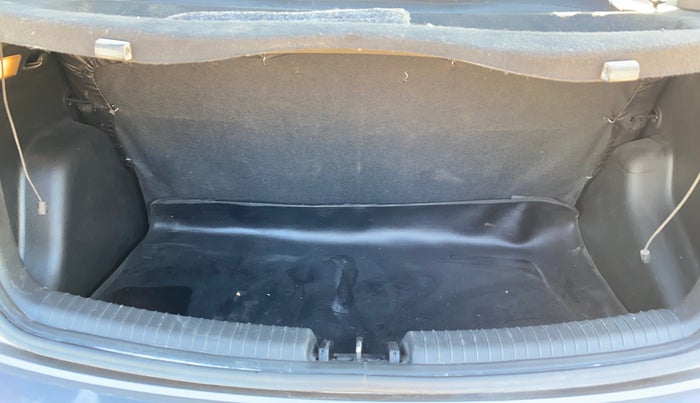 2015 Hyundai Grand i10 MAGNA 1.2 KAPPA VTVT, Petrol, Manual, 73,224 km, Boot Inside