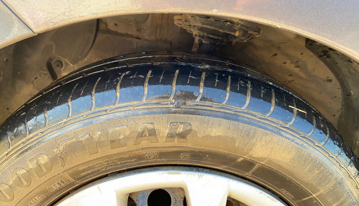 2015 Hyundai Grand i10 MAGNA 1.2 KAPPA VTVT, Petrol, Manual, 73,224 km, Left Front Tyre Tread