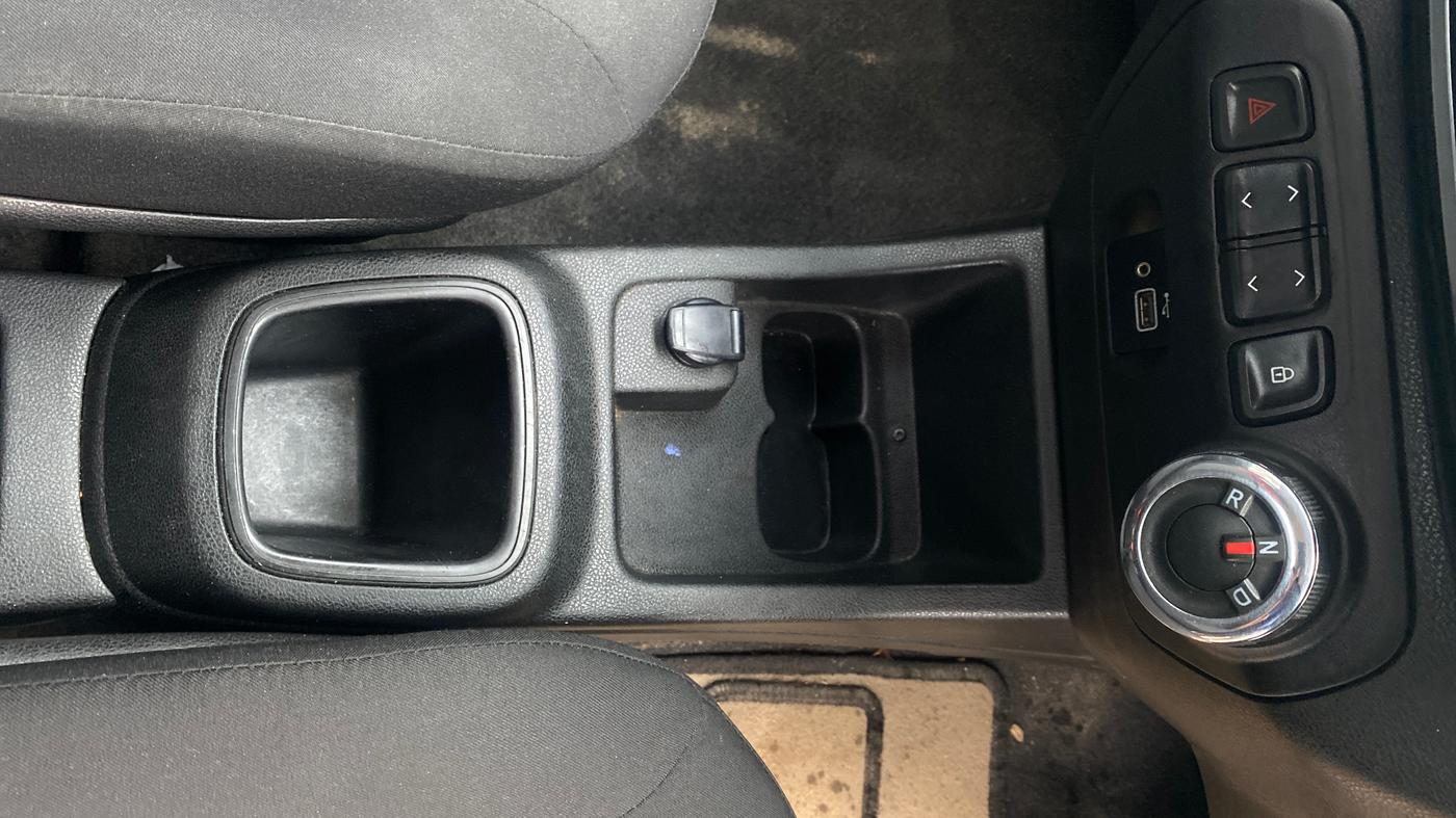 2019 Renault Kwid RXT 1.0 AMT (O), Petrol, Automatic, 44,008 km, Gear Lever