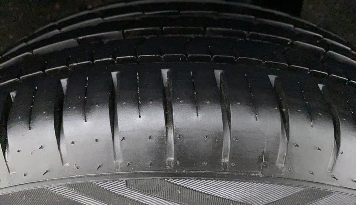 2021 Maruti Baleno ZETA CVT PETROL 1.2, Petrol, Automatic, 7,442 km, Left Rear Tyre Tread