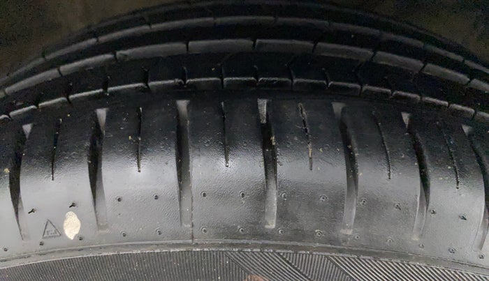 2021 Maruti Baleno ZETA CVT PETROL 1.2, Petrol, Automatic, 7,442 km, Right Front Tyre Tread