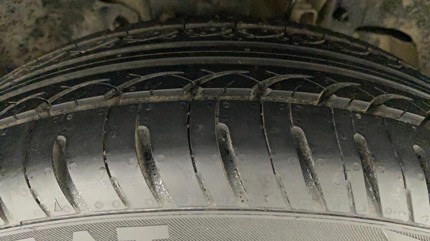 2018 Tata Tiago XZ PETROL, Petrol, Manual, 48,592 km, Right Front Tyre Tread