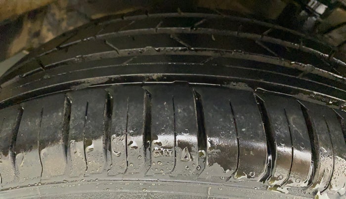 2020 Maruti Vitara Brezza VXI, Petrol, Manual, 46,950 km, Right Front Tyre Tread