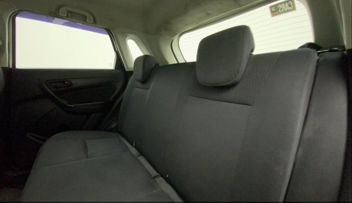 2020 Maruti Vitara Brezza VXI, Petrol, Manual, 46,950 km, Right Side Rear Door Cabin