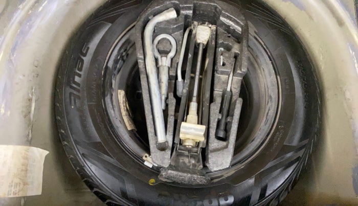 2014 Volkswagen Polo HIGHLINE1.2L, Petrol, Manual, 90,357 km, Spare Tyre