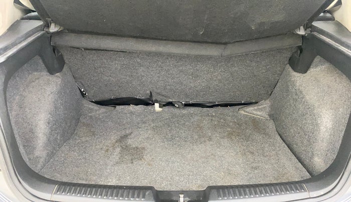 2014 Volkswagen Polo HIGHLINE1.2L, Petrol, Manual, 90,357 km, Boot Inside