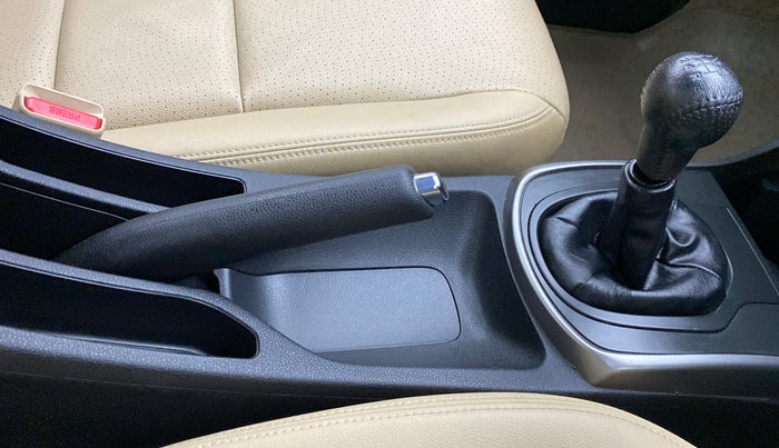 2015 Honda City VX MT PETROL, Petrol, Manual, 30,728 km, Gear Lever