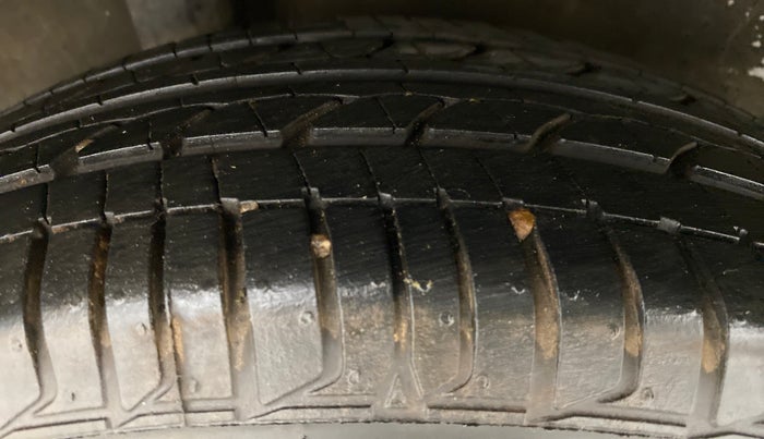 2015 Honda City VX MT PETROL, Petrol, Manual, 30,728 km, Right Rear Tyre Tread