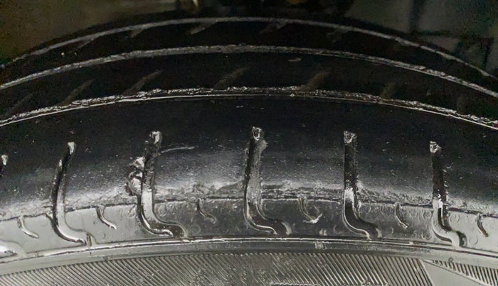 2019 Maruti New Wagon-R LXI CNG 1.0, CNG, Manual, 90,739 km, Right Front Tyre Tread