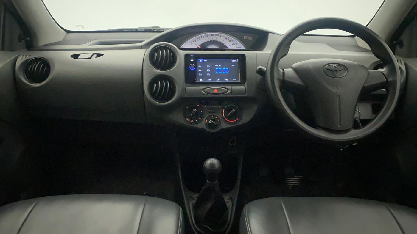 2012 Toyota Etios Liva G, Petrol, Manual, 52,656 km, Dashboard
