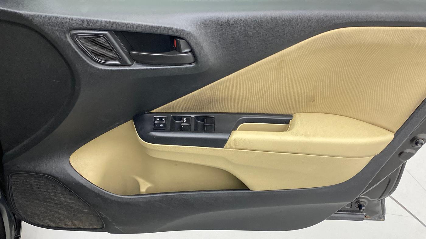 2016 Honda City 1.5L I-VTEC SV CVT, Petrol, Automatic, 70,027 km, Driver Side Door Panels Control
