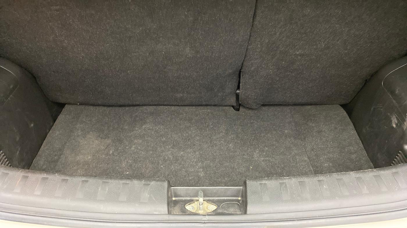2016 Maruti Swift ZXI D, Petrol, Manual, 50,619 km, Boot Inside