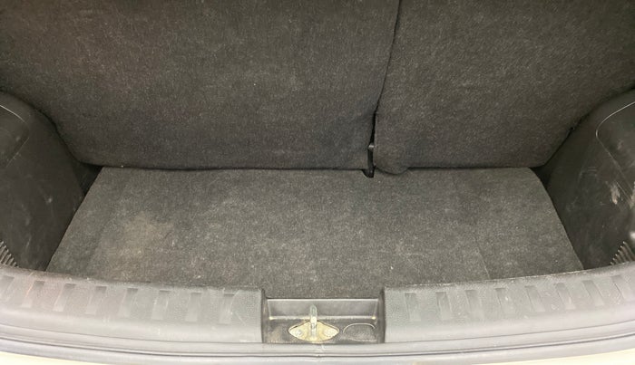 2016 Maruti Swift ZXI D, Petrol, Manual, 50,619 km, Boot Inside