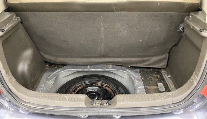 2014 Hyundai i10 SPORTZ 1.1, Petrol, Manual, 89,768 km, Boot Inside