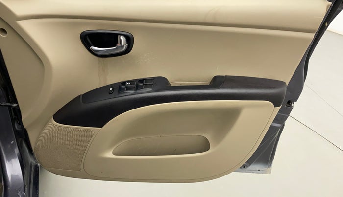 2014 Hyundai i10 SPORTZ 1.1, Petrol, Manual, 89,768 km, Driver Side Door Panels Control