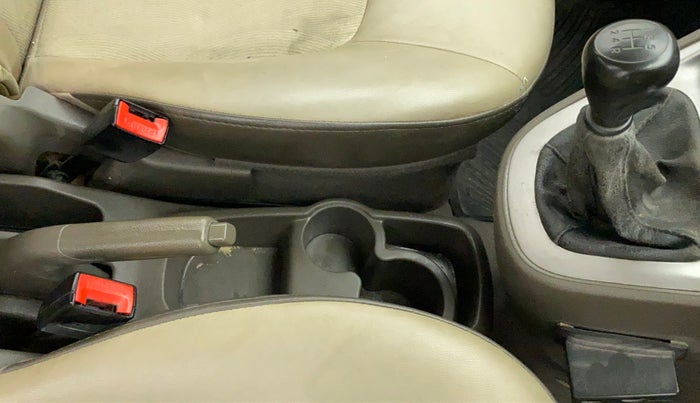 2014 Hyundai i10 SPORTZ 1.1, Petrol, Manual, 89,768 km, Gear Lever