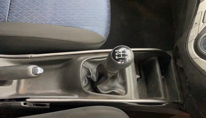 2019 Maruti Baleno ZETA PETROL 1.2, CNG, Manual, 1,12,890 km, Gear Lever