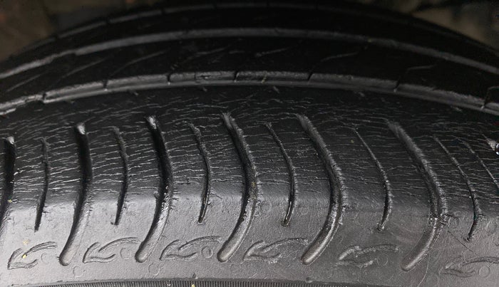 2016 Honda Jazz 1.2L I-VTEC VX, Petrol, Manual, Right Front Tyre Tread