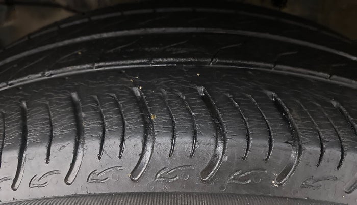 2016 Honda Jazz 1.2L I-VTEC VX, Petrol, Manual, Left Front Tyre Tread