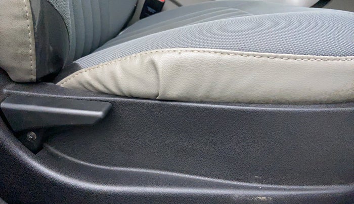 2018 Tata NEXON XM 1.5, Diesel, Manual, 30,616 km, Driver Side Adjustment Panel