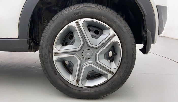 2018 Tata NEXON XM 1.5, Diesel, Manual, 30,616 km, Left Rear Wheel