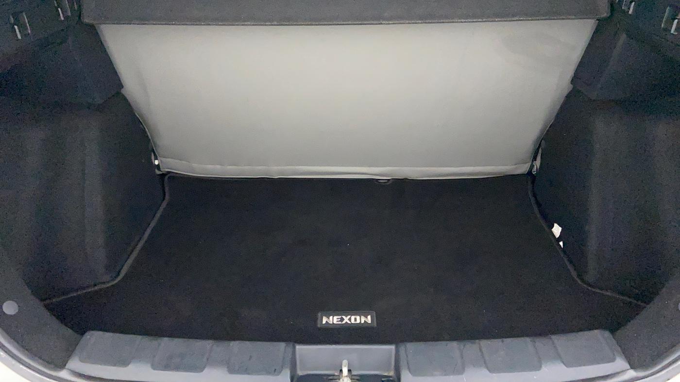 2018 Tata NEXON XM 1.5, Diesel, Manual, 30,616 km, Boot Inside